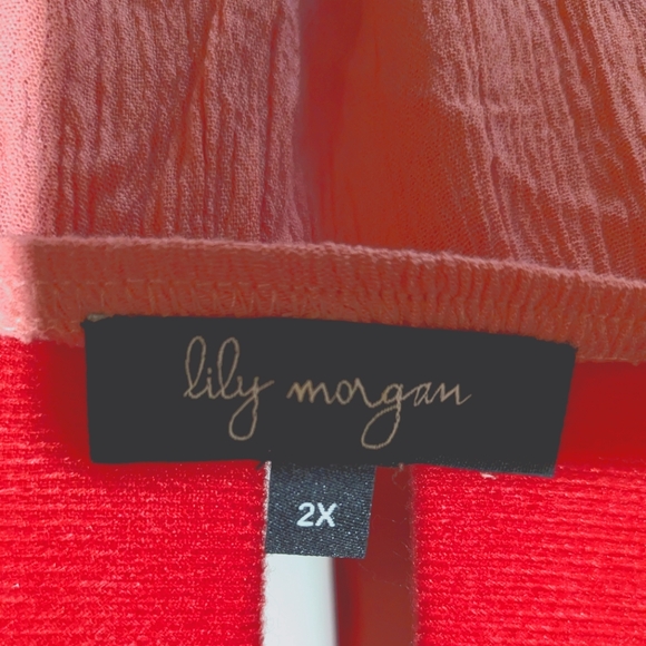 Off shoulder lace hem shirt - Picture 4 of 6